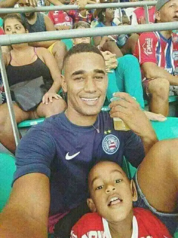 OMG! See What This Man Captured On Camera In A Football Stadium See Photo (18+©)